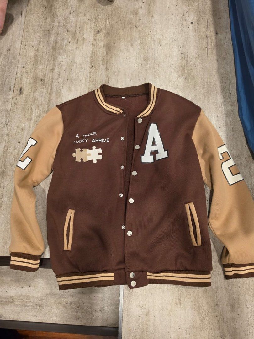 Varsity jacket (Category: Coats, Jackets and Outerwear) located in Petaling Jaya. Submitted by nigelplx (Listing ID 1465519675, Image 1). Description: .