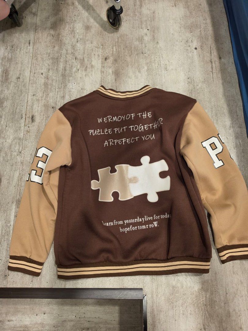 Varsity jacket (Category: Coats, Jackets and Outerwear) located in Petaling Jaya. Submitted by nigelplx (Listing ID 1465519675, Image 2). Description: .