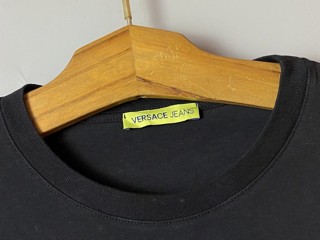 VERSACE Black Sweatshirt (Category: Tshirts & Polo Shirts ) located in Quezon City. Submitted by loloyz123 (Listing ID 1465489039, Image 3). Description: VERSACE Black Sweatshirt Condition: Very good Color rate: 9/10 Color: Black Size: Medium L: 28 W: 19 inches.
