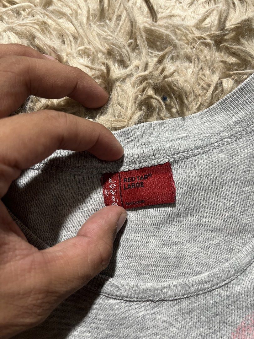 Vintage 90s Y2k Levis Top (Category: Others Tops) located in Siquijor. Submitted by dcfinds (Listing ID 1465488771, Image 2). Description: Vintage 90s Y2k Levis Top Good Condition 9/10 Color rate 23.5x18 199💸.