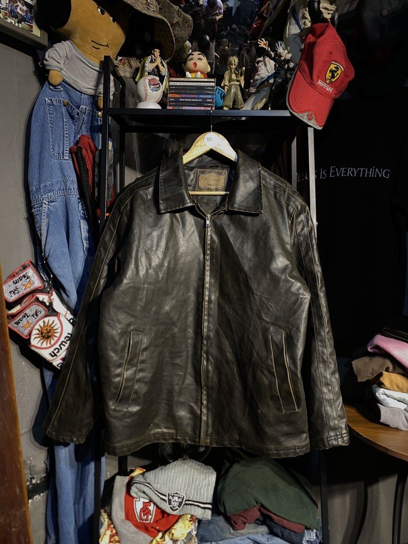 VINTAGE ARIZONA VINTAGE JACKET (Category: Coats, Jackets and Outerwear) located in San Pablo. Submitted by genesisllo24149 (Listing ID 1465549016, Image 3). Description: VINTAGE ARIZONA VINTAGE JACKET LENGTH -> 28 WIDTH -> 23 ISSUE -> DM FOR THE MINOR ISSUE CONDITION -> GOOD DM TO PURCHASE 📥 DISCLAIMER: - Please manage your expectations, posted items are preloved, used & thrifted -Actual color may vary due to lighting -Flaker will be posted.