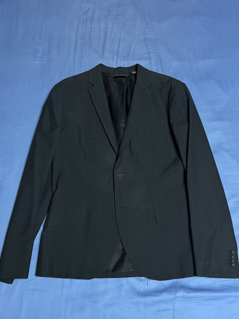 Vintage Armani Blazer (Category: Formal Shirts) located in Manila. Submitted by seangoart (Listing ID 1465471272, Image 1). Description: Armani Vintage Blazer size 40 Regular Circa 2012 to 2015.