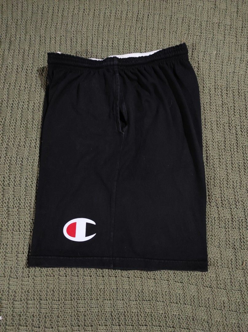 VINTAGE CHAMPION SHORT (Category: Shorts) located in Las Pinas. Submitted by jeusmanlangit (Listing ID 1465395755, Image 1). Description: VINTAGE CHAMPION SHORT SIZE: LARGE ON TAG DIMES: W: 30-34 L: 18 HEM: 14 NO ISSUE 470 PESOS LANG DM📩.