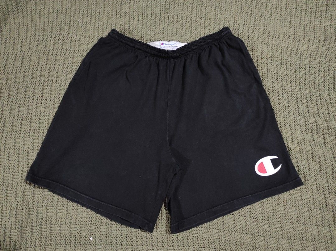 VINTAGE CHAMPION SHORT (Category: Shorts) located in Las Pinas. Submitted by jeusmanlangit (Listing ID 1465395755, Image 2). Description: VINTAGE CHAMPION SHORT SIZE: LARGE ON TAG DIMES: W: 30-34 L: 18 HEM: 14 NO ISSUE 470 PESOS LANG DM📩.