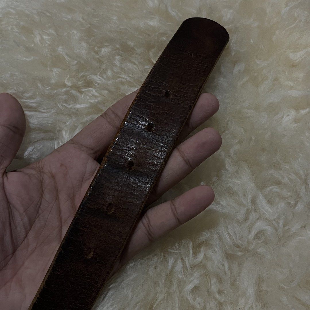 vintage LEVIS belt (Category: Belts) located in Samal. Submitted by thatsodd (Listing ID 1465521862, Image 3). Description: .