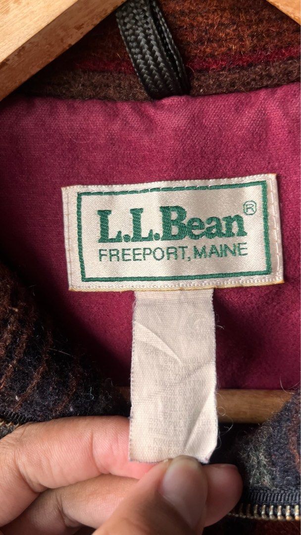 Vintage l.l.bean Wool Fleece Jacket (Category: Coats, Jackets and Outerwear) located in Cabuyao City. Submitted by kisyana (Listing ID 1465394146, Image 3). Description: .