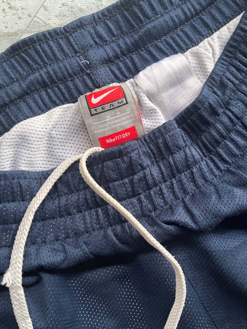 VINTAGE NIKE BALLERS SHORT (Category: Shorts) located in Cagayan de Oro. Submitted by hyuan03 (Listing ID 1465551711, Image 2). Description: AUTHENTIC/LEGIT VINTAGE NIKE BALLERS SHORT Dimes : waist : free length : 21 thigh : 15 hem : 10 slightly nego.