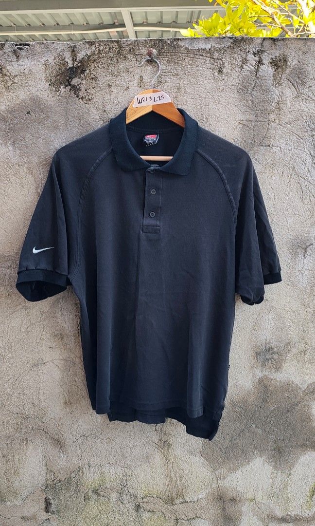 VINTAGE nike poloshirt boxy type (Category: Activewear) located in Villasis. Submitted by znivvthrift (Listing ID 1465447648, Image 1). Description: slightly used.