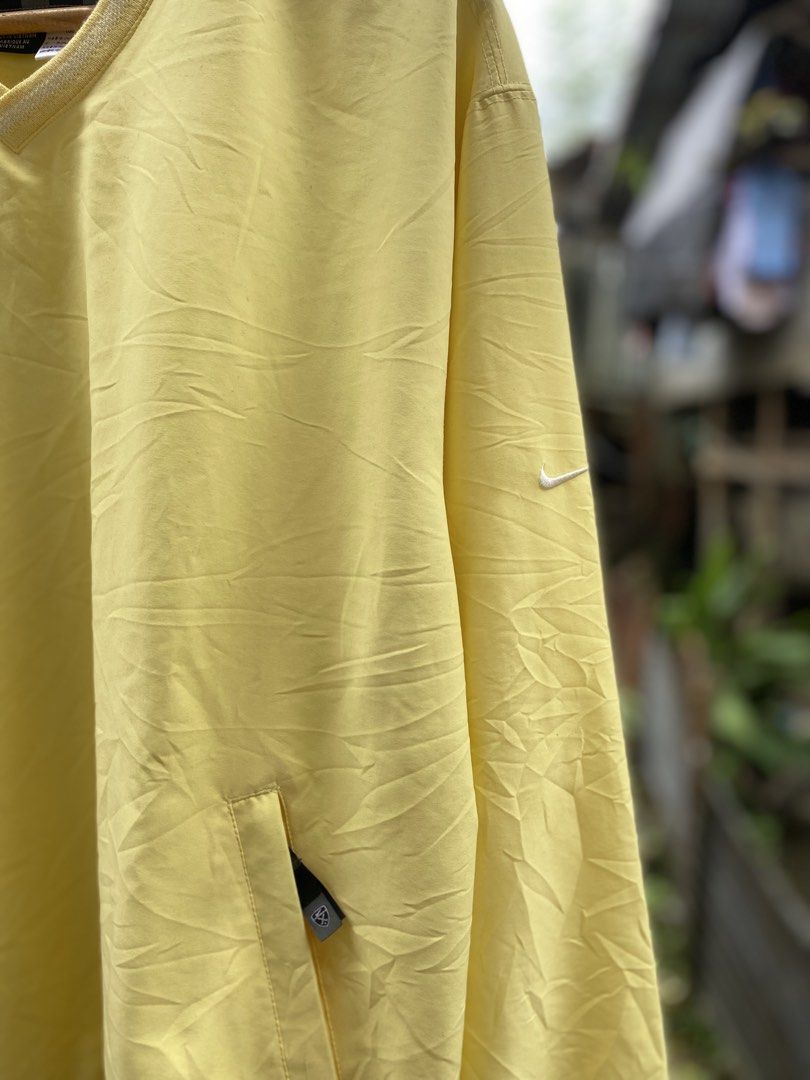 Vintage nike side swoosh sweater (Category: Coats, Jackets and Outerwear) located in Cagwait. Submitted by roundsociety_ph (Listing ID 1465415123, Image 2). Description: .