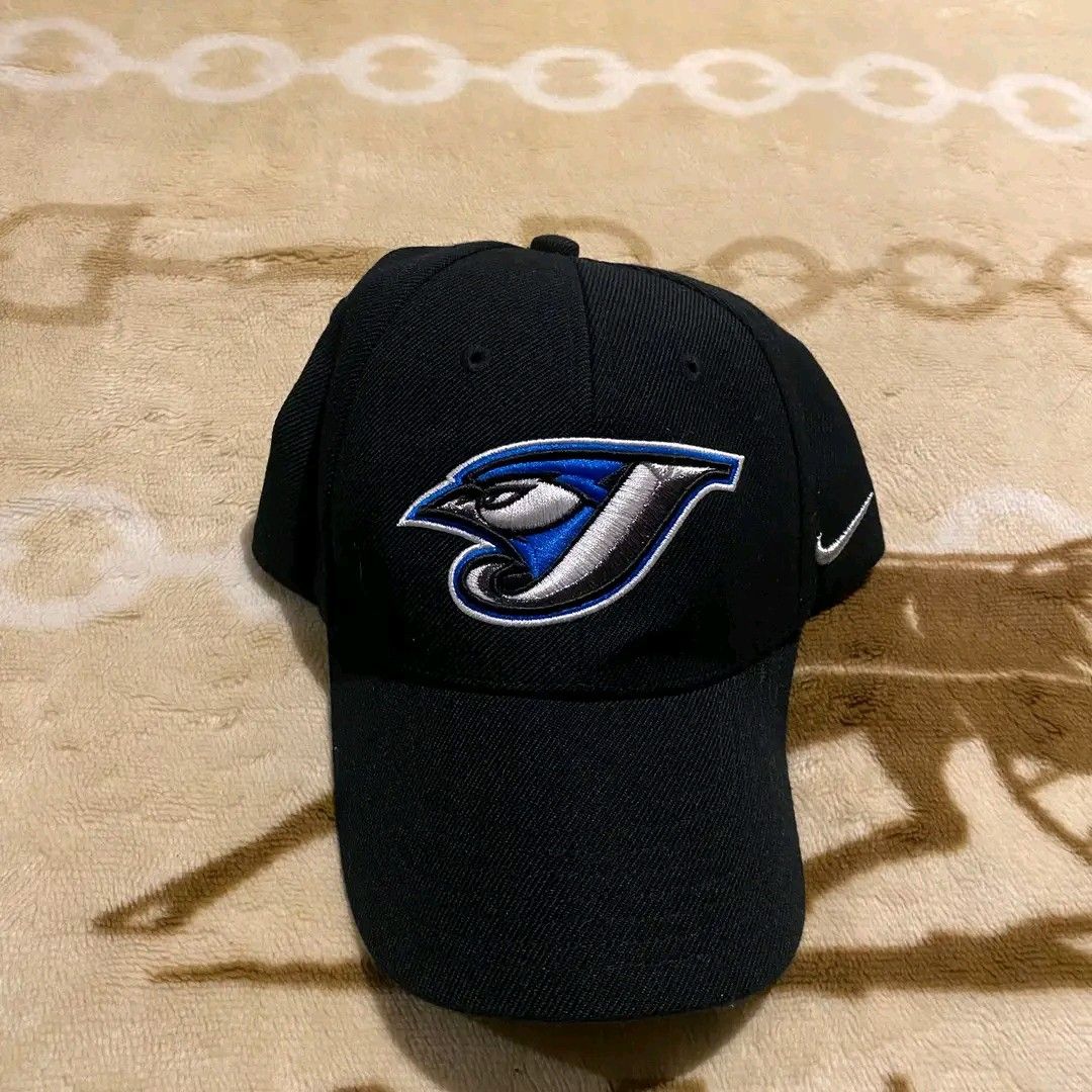 Vintage Nike Toronto Jays Cap (Category: Caps & Hats) located in Manila. Submitted by bidgeyow20688 (Listing ID 1465497782, Image 1). Description: excellent condition no issue one size.