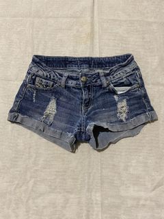 (Category: ) located in . Submitted by kyssmarila (Listing ID 1465491305, Image 1). Description: .