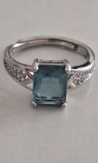 (Category: ) located in . Submitted by vintagehuntsg (Listing ID 1465424174, Image 1). Description: .
