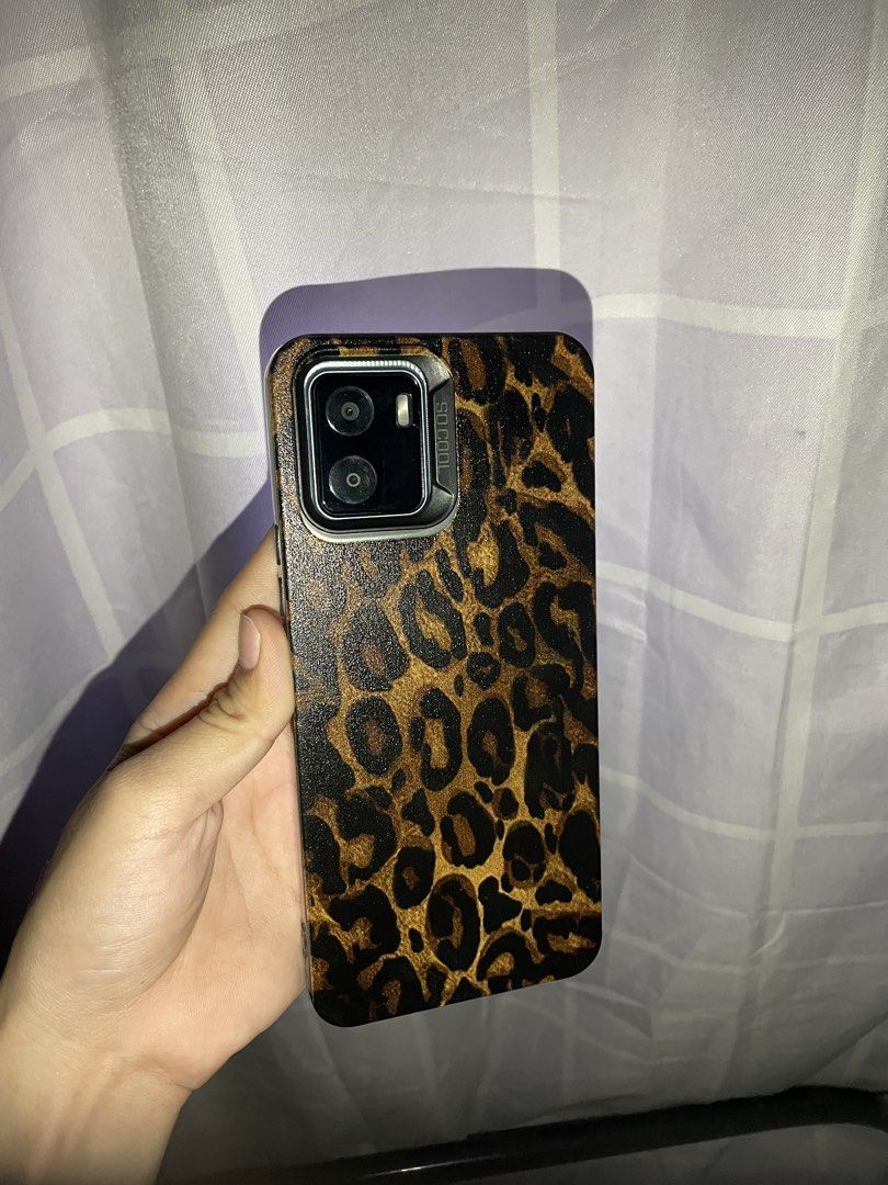 vivo y15s (Category: Android Others) located in Bulacan. Submitted by kiaaa.0 (Listing ID 1465505597, Image 1). Description: vivo y15s issue: dents and basag na maliit sa screen with box smooth gamitin .