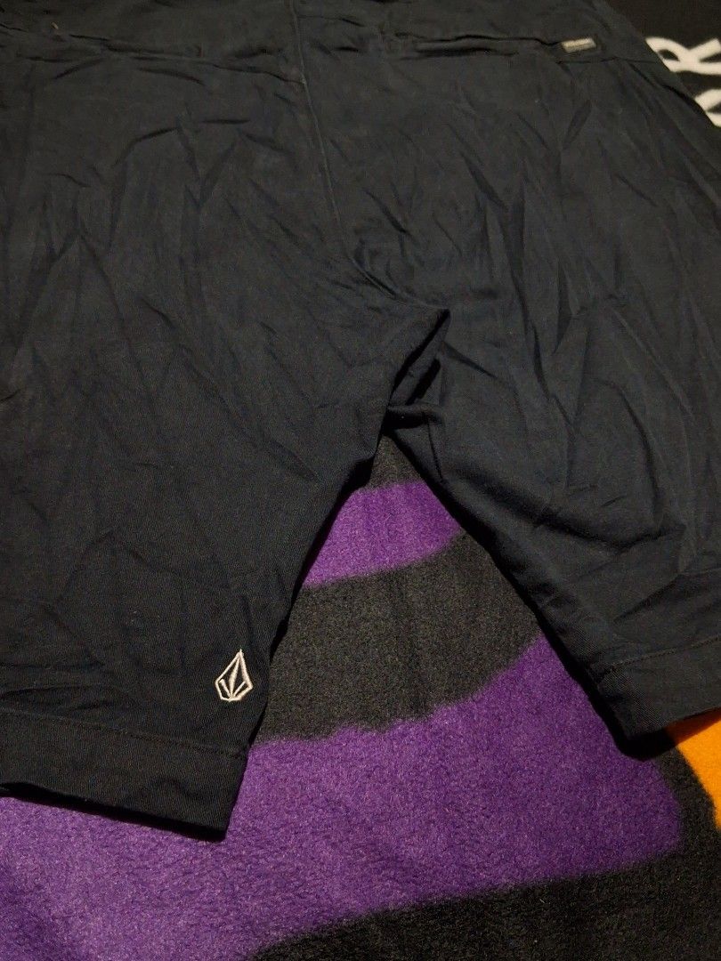 Volcom (Category: Shorts) located in Pasacao. Submitted by wa_wits (Listing ID 1465570912, Image 3). Description: .