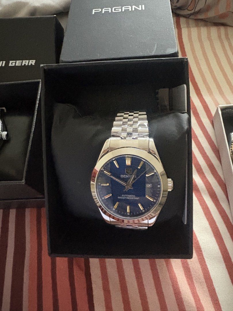 Watch (Category: Men's Watches) located in Singapore. Submitted by wenchan28 (Listing ID 1465393213, Image 3). Description: .