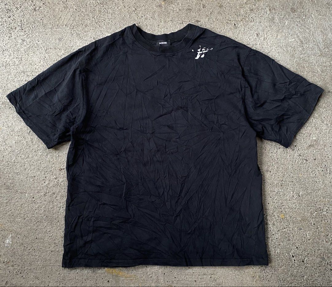 We11done Logo-Print Oversized T-shirt (Category: Tshirts & Polo Shirts ) located in Kalibo. Submitted by bryaninosa20819 (Listing ID 1465456234, Image 1). Description: We11done Logo-Print Oversized T-shirt Dimes : 23x28.5 Excellent Condition Color Rate 9.5/10 Need Wash Location : Kalibo, Aklan 📩📩📩📩.