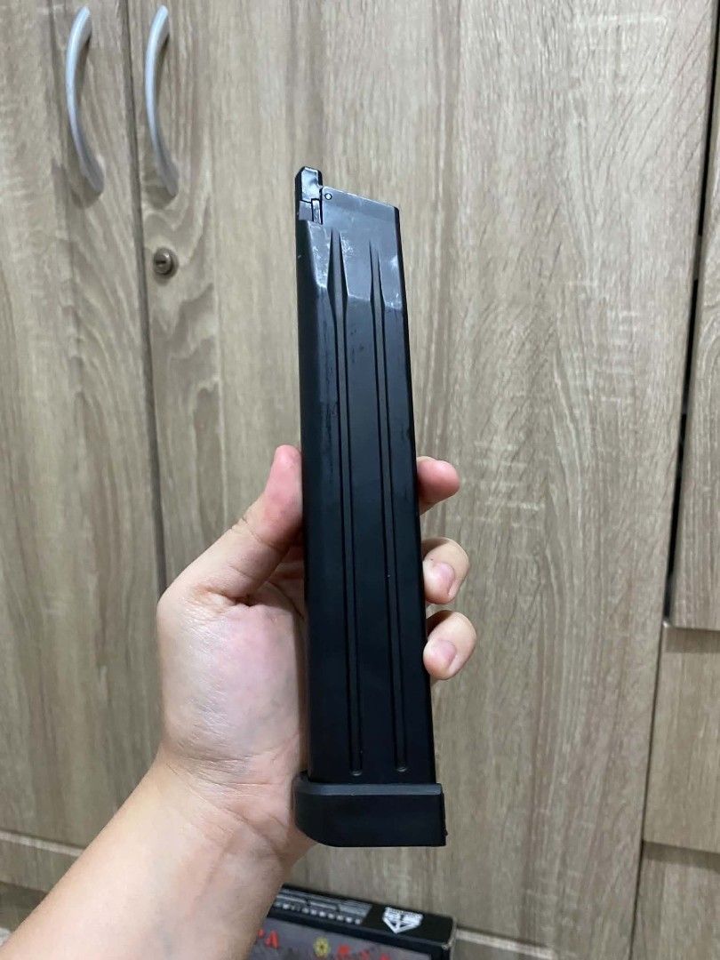We magz hi capa (Category: Action & Battle Toys) located in Paranaque City. Submitted by newhobbieshop (Listing ID 1465404589, Image 2). Description: good as new 9.8/10 condition.