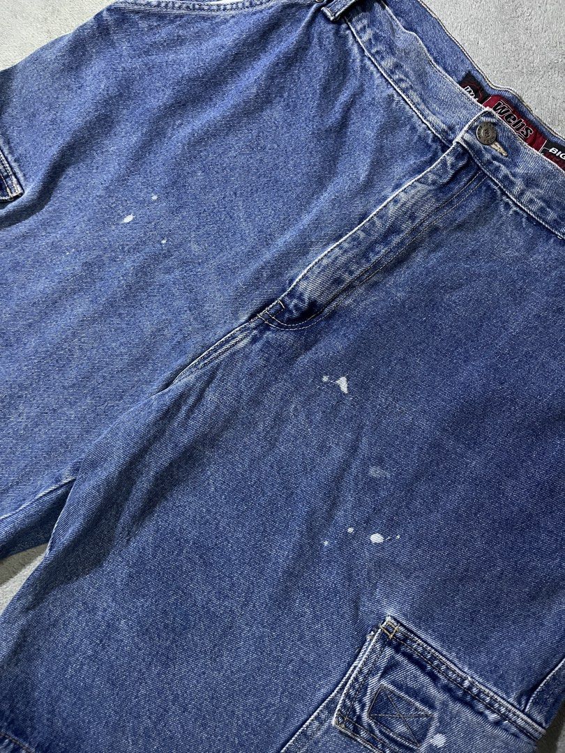 Webs Cargo Denim (Category: Shorts) located in Marilao. Submitted by thriftyy_69 (Listing ID 1465432569, Image 2). Description: Big boys Hard denim size: 40 length: 23 issue: paint stain conditions: 9/10.