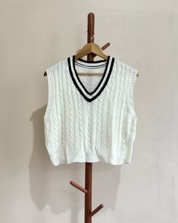 (Category: ) located in . Submitted by bargainboutiquee (Listing ID 1465428798, Image 1). Description: .