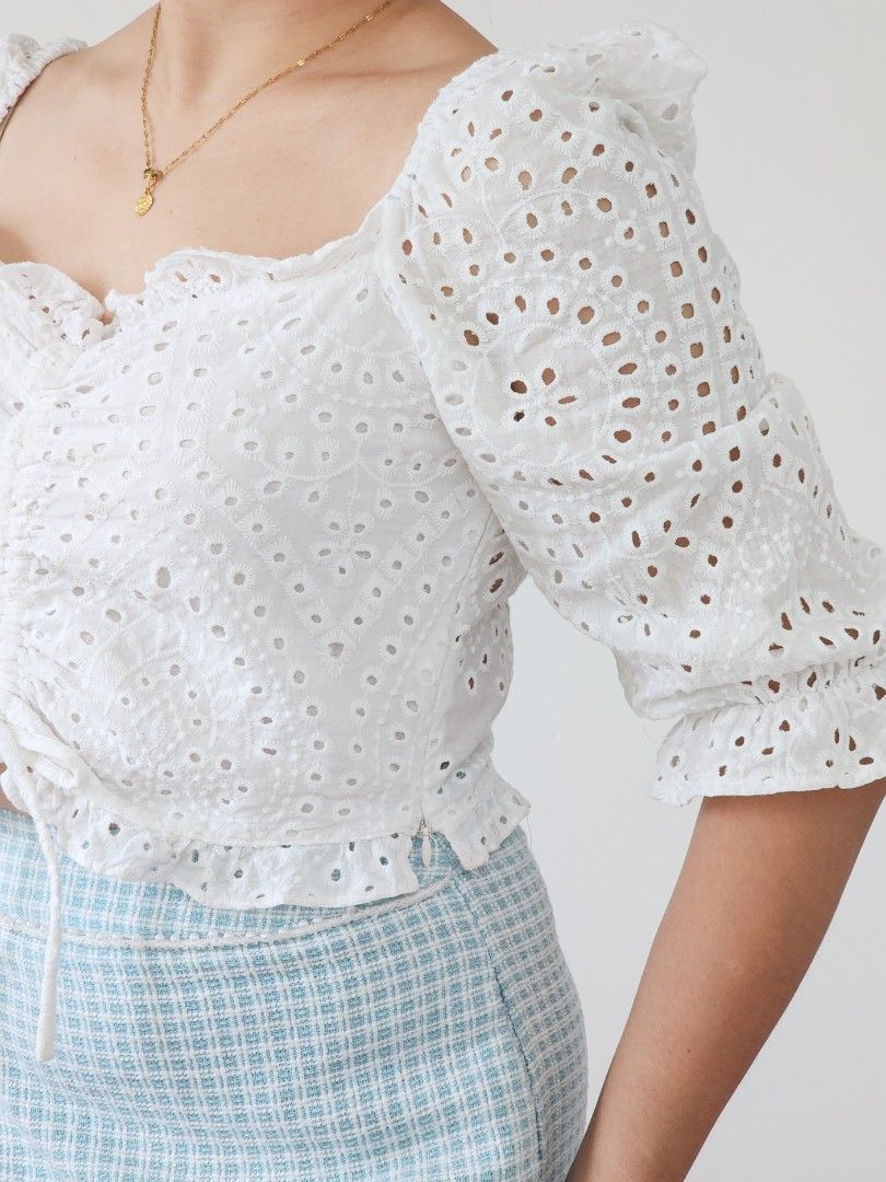 white eyelet crop top (Category: Blouses) located in Batangas. Submitted by curatedbylisilaloop (Listing ID 1465431517, Image 2). Description: white eyelet crop top | w/ side zipper Size: M Bust: 34"1.