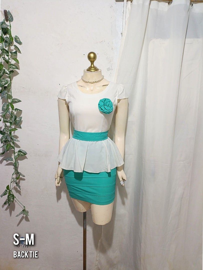 white mint retro dress (Category: Dresses) located in Pateros City. Submitted by amj_amj (Listing ID 1465408398, Image 1). Description: .