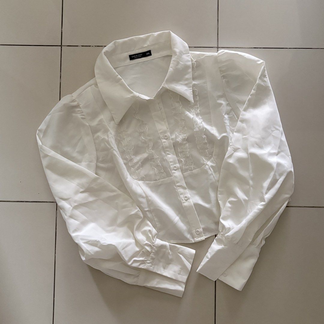 Women’s Apparel Bulk (Top + Pants) (Category: Blouses) located in Quezon City. Submitted by a.archive.co (Listing ID 1465389581, Image 2). Description: DECLUTTERING SALE All in great condition + barely used! Size: fits L-XL - 60 pieces - Women’s smart casual and formal (tops + pants) - Local + international brands (Uniqlo, Lee, Shein) Will send samples photos for interested buyers! Location: Quezon City.