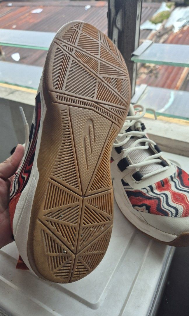 World balance baskerball shoes (Category: Sneakers) located in Rizal. Submitted by meeshoppe2 (Listing ID 1465397551, Image 3). Description: .