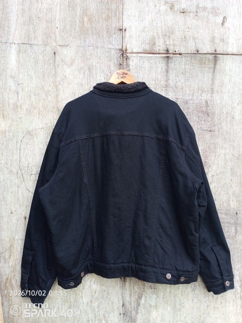 Wrangler Sherpa Lined Denim Jacket Black XL (Category: Coats, Jackets and Outerwear) located in Bislig. Submitted by micoy22 (Listing ID 1464703490, Image 2). Description: FOR SALE 1200 PESOS WRANGLER SHERPA LINED DENIM JACKET SIZE XL ON TAG WAISTLINE 25 LENGTH 29 EXCELLENT CONDITION UNLI VOUCH BISLIG.