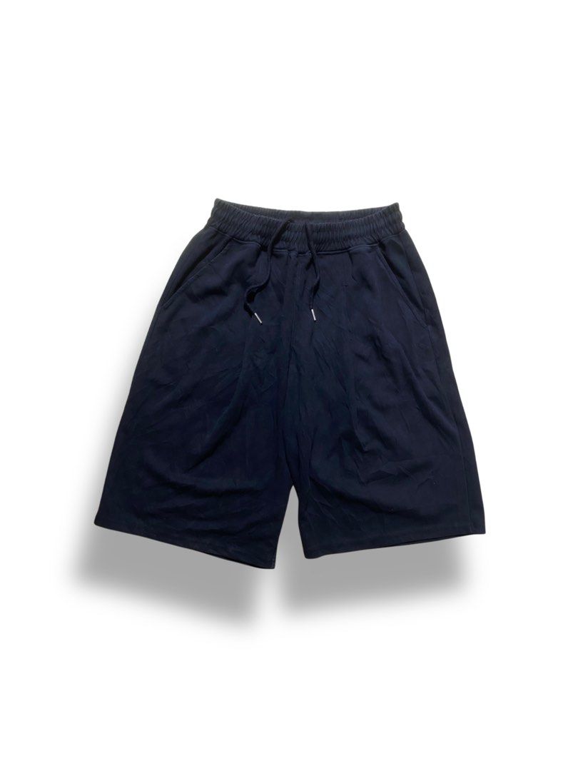 XEROBNR SWEATSHORTS (Category: Joggers) located in Manila. Submitted by 2mclo (Listing ID 1465490506, Image 1). Description: Xerobnr sweatshort waist: 29-32 stretchable length: 22.5 thigh: 11.5 hem: 12.5 Color rate:10/10 Condition: 10/10 Issue: n/a .
