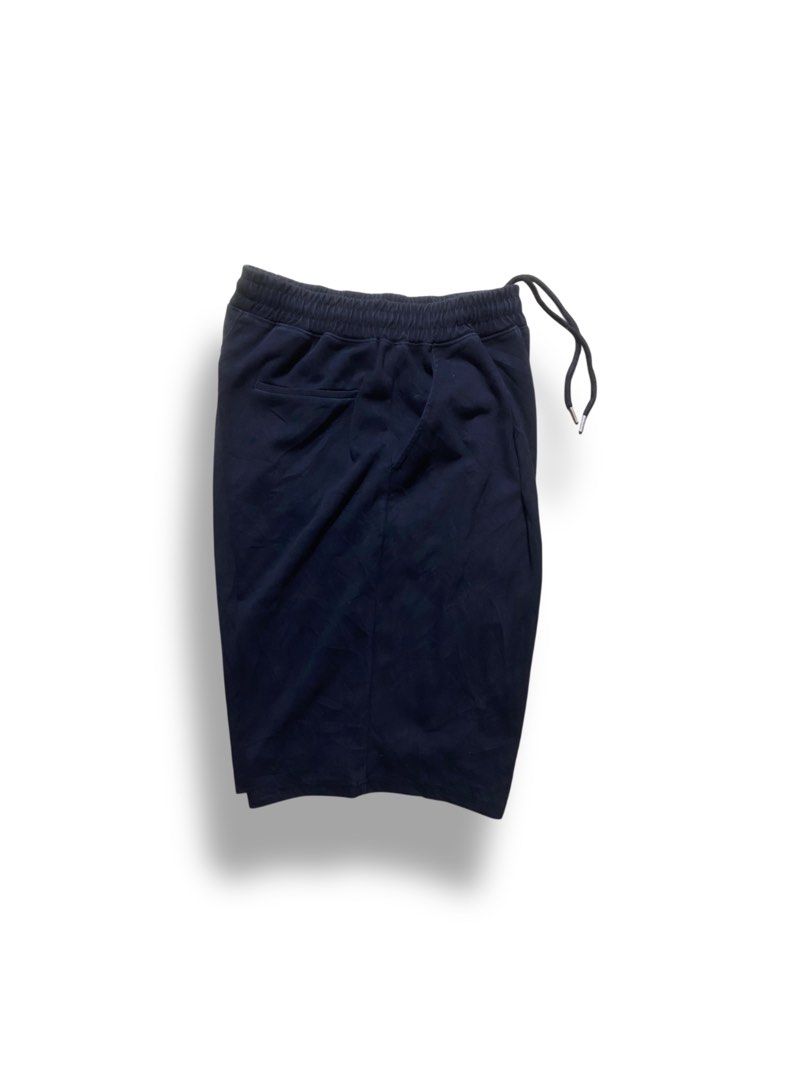 XEROBNR SWEATSHORTS (Category: Joggers) located in Manila. Submitted by 2mclo (Listing ID 1465490506, Image 3). Description: Xerobnr sweatshort waist: 29-32 stretchable length: 22.5 thigh: 11.5 hem: 12.5 Color rate:10/10 Condition: 10/10 Issue: n/a .