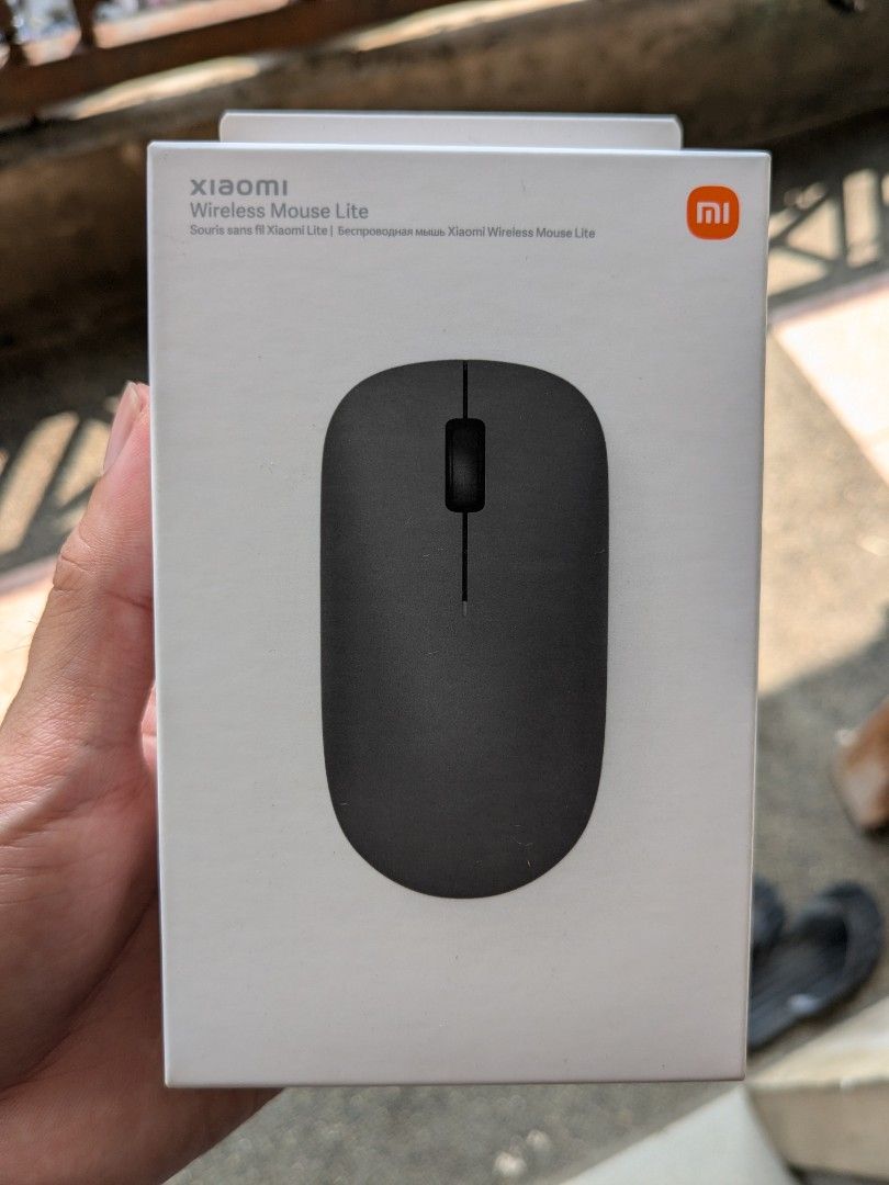 Xiaomi Wireless Mouse (Category: Mouse & Mousepads) located in Quezon City. Submitted by joewack (Listing ID 1465392458, Image 3). Description: Xiaomi Wireless Mouse Lite original brand new sealed loc Quezon City shipping Lalamove Grab LBC cod/gcash/maya.