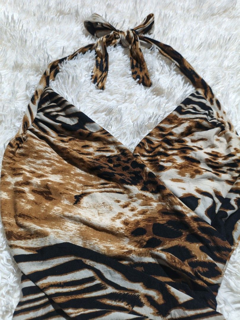 Y2K Animal Print Halter (Category: Others Tops) located in Minglanilla. Submitted by out.thrift (Listing ID 1465542604, Image 3). Description: 🐆 Y2K Animal Print Halter 📌Great Condition 📌Size S-M stretchable 📌 Cut Tags 📌Need Wash 📍CEBU 📦 SHIP VIA J&T 👤 VISIT OUT THRIFT FOR LEGITIMACY AND PERMANENT VOUCH ❗ PLS MANAGE YOUR EXPECTATIONS SINCE THE ITEM IS THRIFTED.
