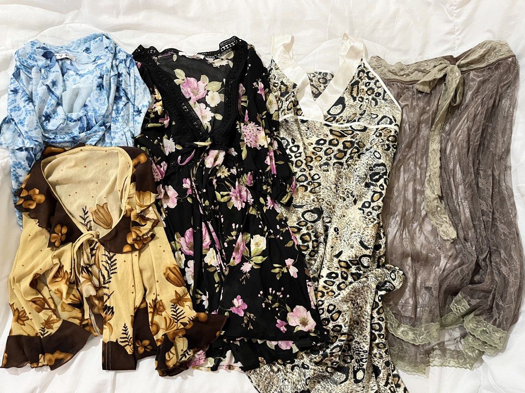 Y2K FAIRY WHIMSY SALE BUNDLE - 25 PCS (Category: Others Tops) located in Naga. Submitted by itsrhoda (Listing ID 1465416274, Image 1). Description: 𝐘𝟐𝐊 𝐅𝐚𝐢𝐫𝐲 𝐖𝐡𝐢𝐦𝐬𝐲 𝐒𝐚𝐥𝐞 𝐁𝐮𝐧𝐝𝐥𝐞 🌸🍃 25 pcs of tops, skirts, dresses, etc. —MINE: ₱1,298 READ! ✨ Kindly send a message with your NAME, ADDRESS, and CONTACT NUMBER after claiming. ✨ Every item is washed. ✨ Manage your expectations, as these are preloved! Expect minimal flaws. View 