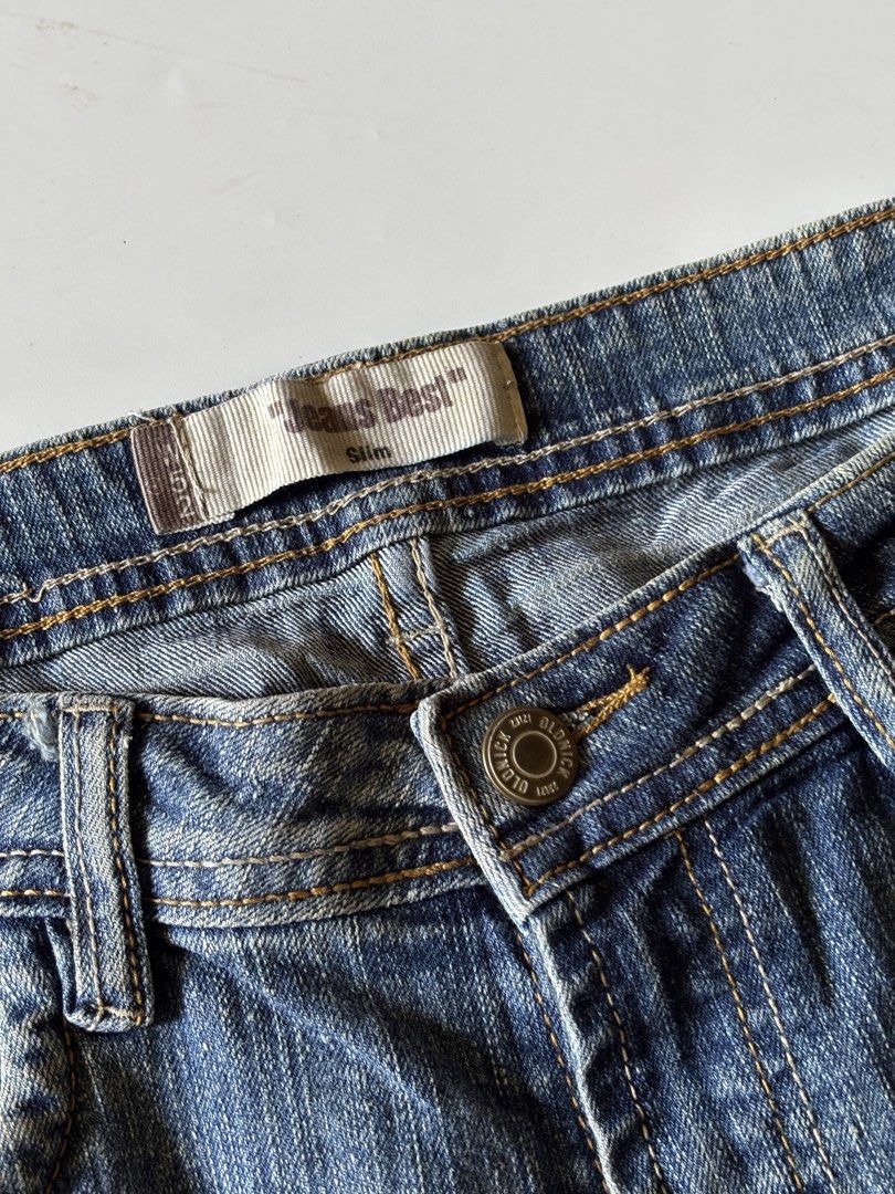 Y2K low mid rise jeans (Category: Jeans) located in Dumangas. Submitted by lavish.ph_igshop (Listing ID 1465444311, Image 2). Description: Size: W 30 w/ measuring tape | L 31 | R 9.5 | Opening 8 .