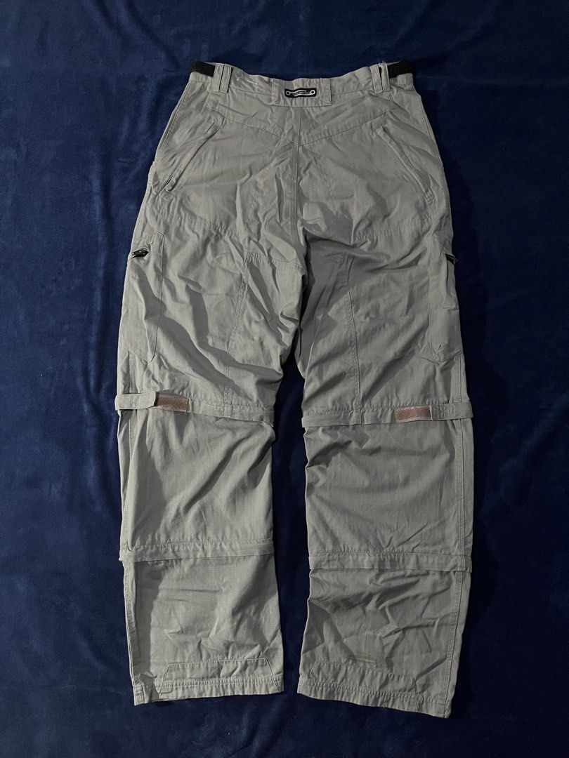 Y2K No Boundaries Detachable Pants (Category: Trousers) located in Antipolo. Submitted by jerpilemon (Listing ID 1465388703, Image 3). Description: 32x40 Good Condition .