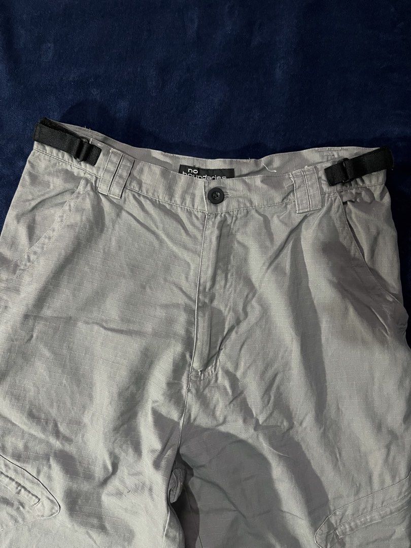 Y2K No Boundaries Detachable Pants (Category: Trousers) located in Antipolo. Submitted by jerpilemon (Listing ID 1465388703, Image 2). Description: 32x40 Good Condition .