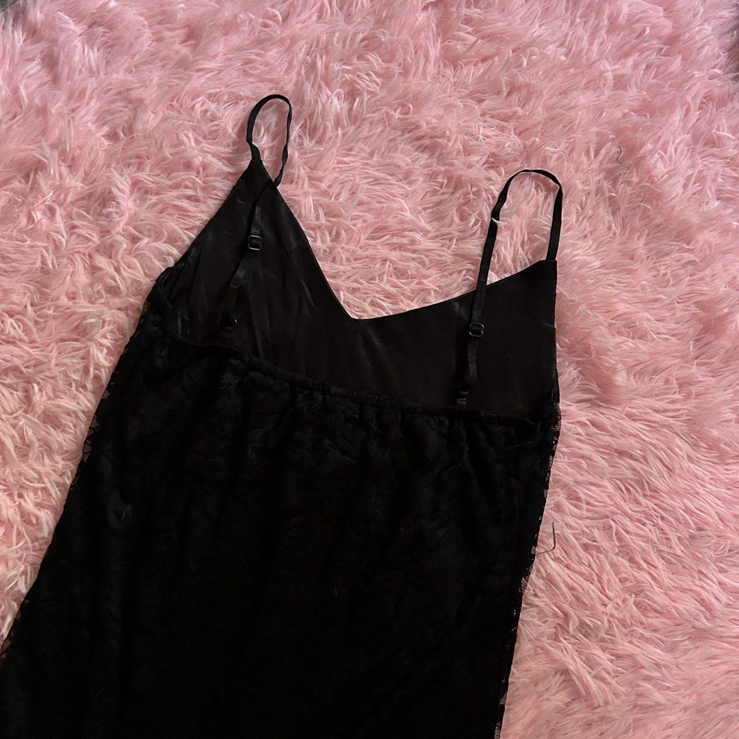y2k rhinestone satin lace cami (Category: Others Tops) located in Liloan. Submitted by fairymary.ph (Listing ID 1465487072, Image 3). Description: READ BIO BEFORE BUYING✨ xs-s no tag missing rhinestone but unnoticeable satin and lace fabric condition: 10/10.