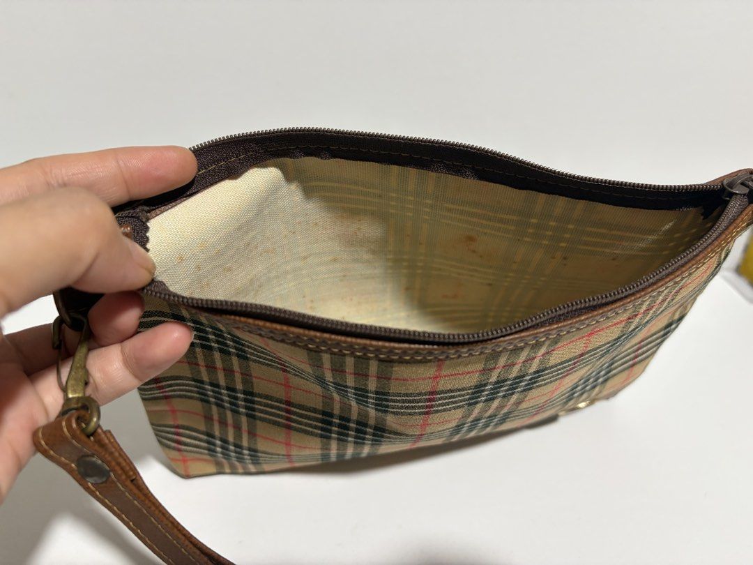 YC Checkered Clutch Bag (Category: Clutches) located in Quezon City. Submitted by wagwagan_ukay_blues (Listing ID 1465502076, Image 3). Description: From Japan In good condition ❗️stains inside not sure if washable L-9.5” W-1” H-6.5”.