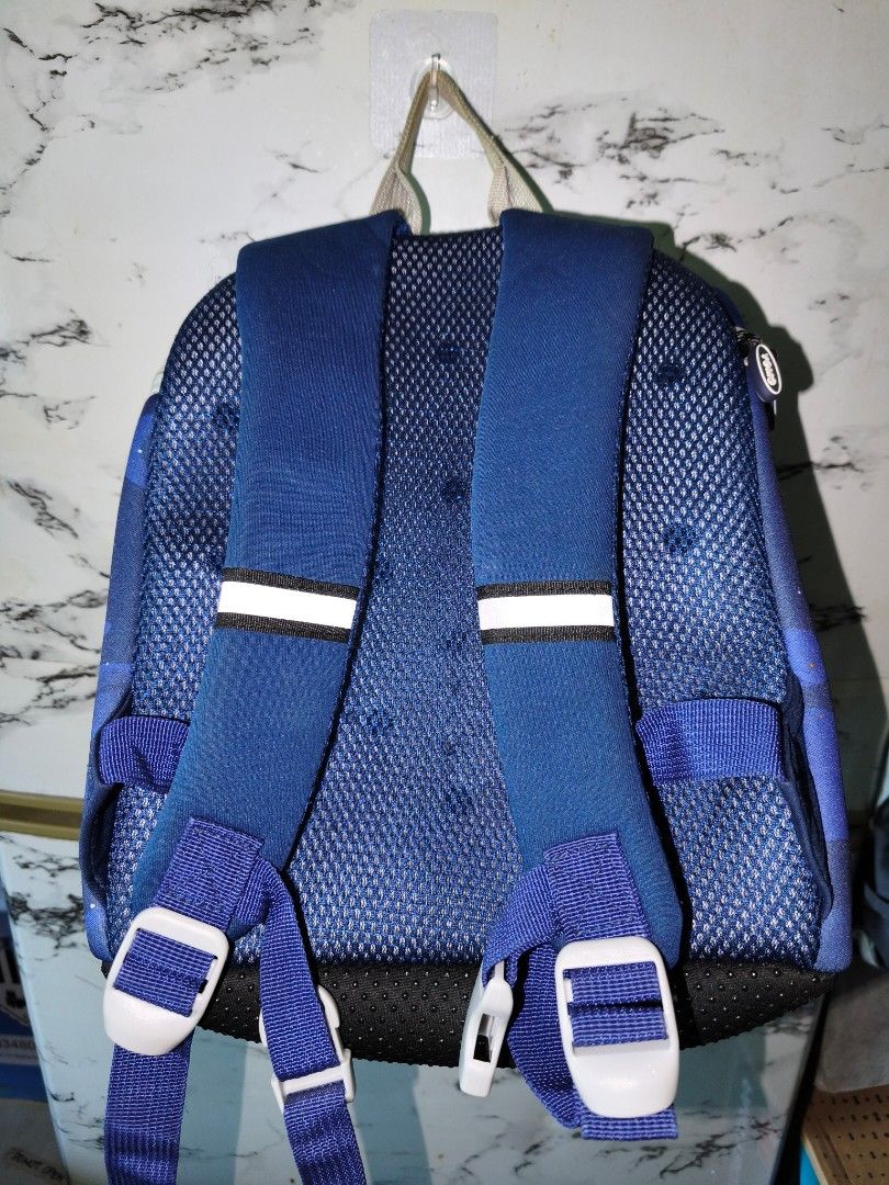 Yome Kids Space Superman Blue Astronaut Backpack (Category: Backpacks) located in Cebu City. Submitted by raztadz (Listing ID 1465486614, Image 2). Description: - Brand/Theme: Blue Yome Kids Backpack with a cool Space Superman Astronaut design - Feature: Clear round window detail on the front - Comfort: Mesh padded back panel for all-day comfort - Safety: Adjustable shoulder straps equipped with reflective safety strips - Design: Dual zipper clos
