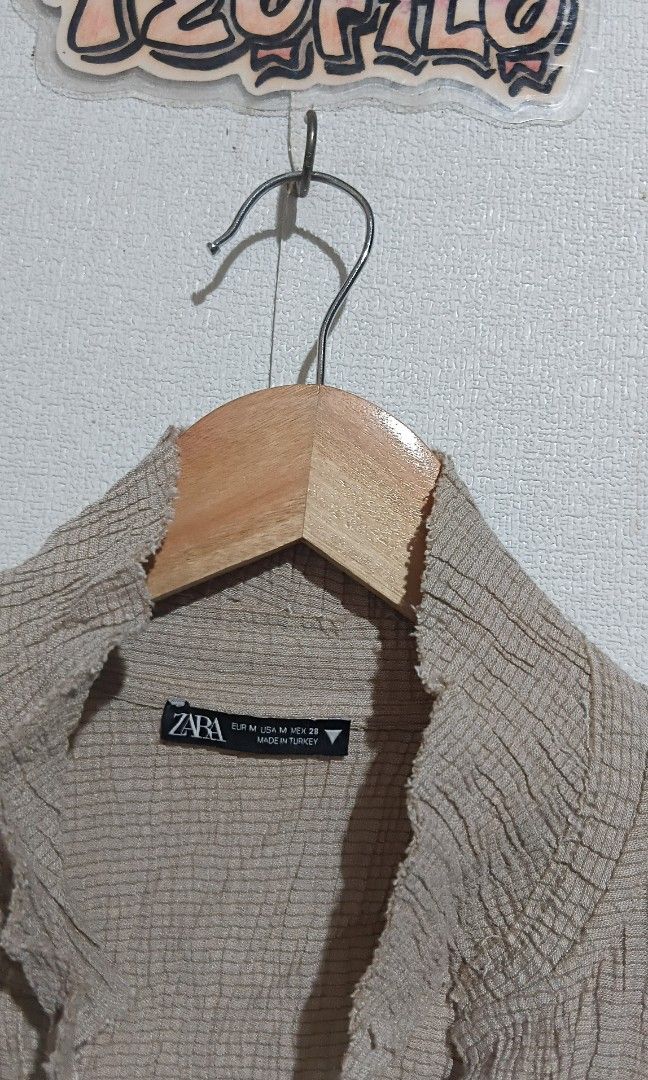 Zara (Category: Activewear) located in Santo Tomas. Submitted by teofilo-thrifted (Listing ID 1465426957, Image 3). Description: Zara Excellent Size Medium tag L24 W15.5/16 price 500 free shipping po.