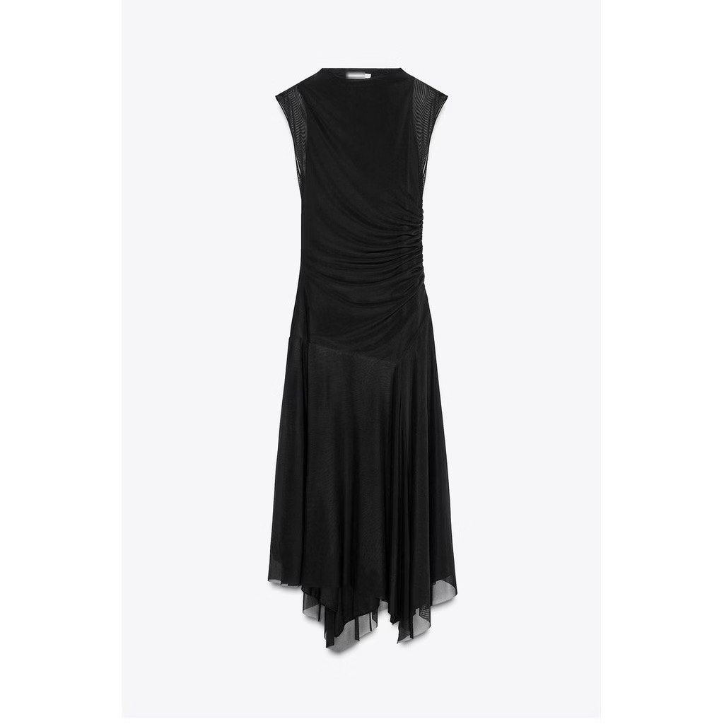 Zara Asymmetrical Dress (Category: Dresses) located in San Juan City. Submitted by lre_23 (Listing ID 1465452939, Image 3). Description: • OG Zara (bought at the mall) •Tight fit, hugs the body right •Used only twice .