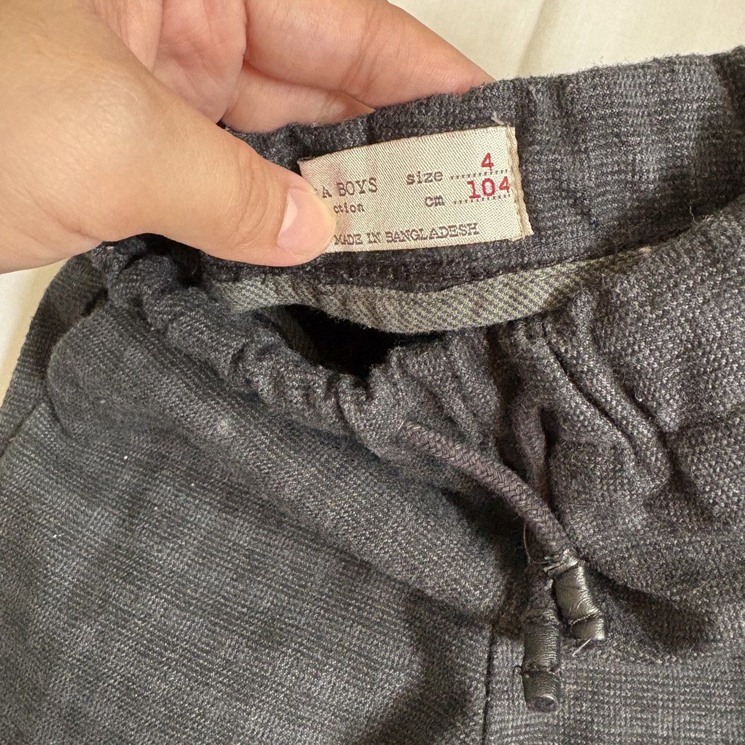 Zara Boys Dark Grey Trousers (Category: Babies & Kids Fashion) located in Nabua. Submitted by fourpreloved_ (Listing ID 1465386669, Image 2). Description: 4Y on tag (104 cm).