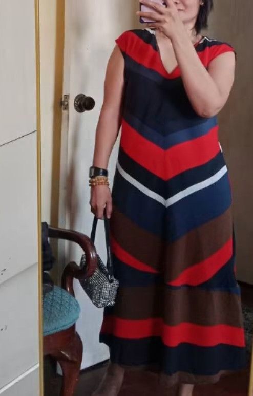 Zara dress Strip (Category: Dresses) located in Angeles City. Submitted by mjshoppingretail (Listing ID 1465406813, Image 3). Description: zaara.