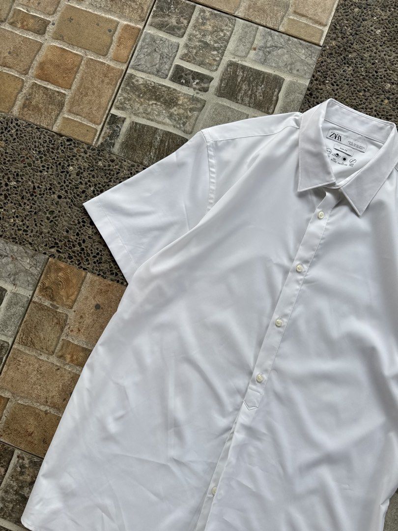Zara Half Buttoned Polo (Category: Formal Shirts) located in Taguig. Submitted by mrwickjohn67 (Listing ID 1465556860, Image 1). Description: Like new No issue 22.5x31.5.