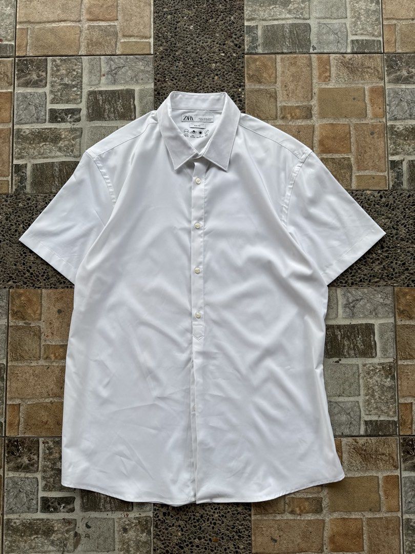 Zara Half Buttoned Polo (Category: Formal Shirts) located in Taguig. Submitted by mrwickjohn67 (Listing ID 1465556860, Image 3). Description: Like new No issue 22.5x31.5.