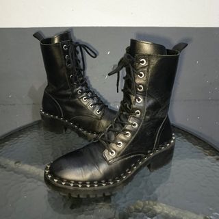 (Kategori: ) berada di . Dikirim oleh keano.style (ID iklan 1465570367, Gambar 1). Deskripsi: .