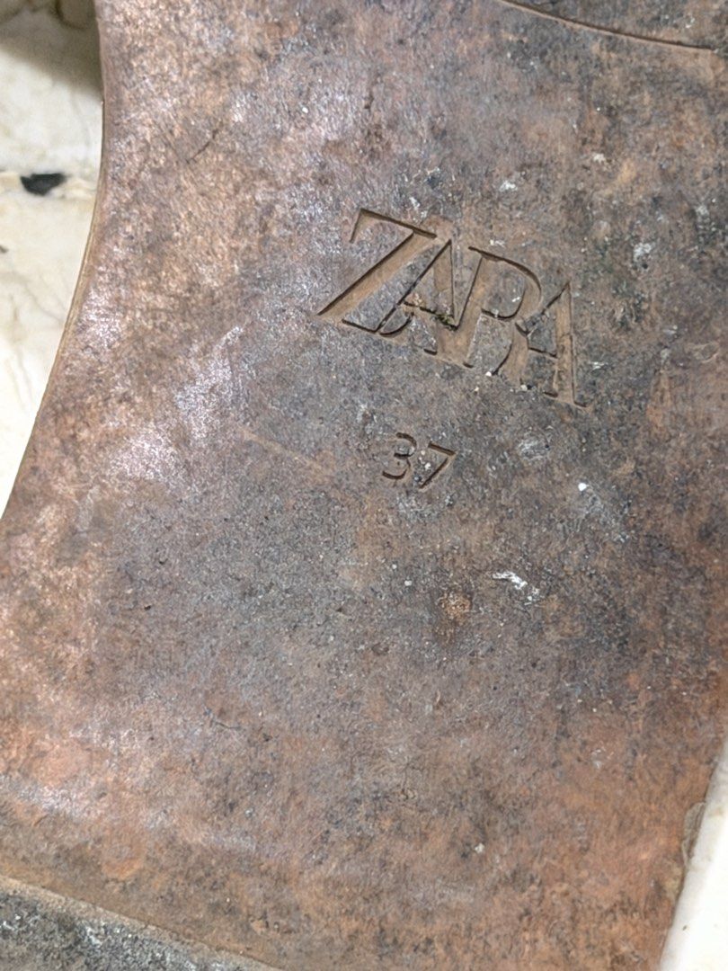Zara sandals (Category: Sandals) located in Davao. Submitted by declutter29731 (Listing ID 1465516831, Image 2). Description: .
