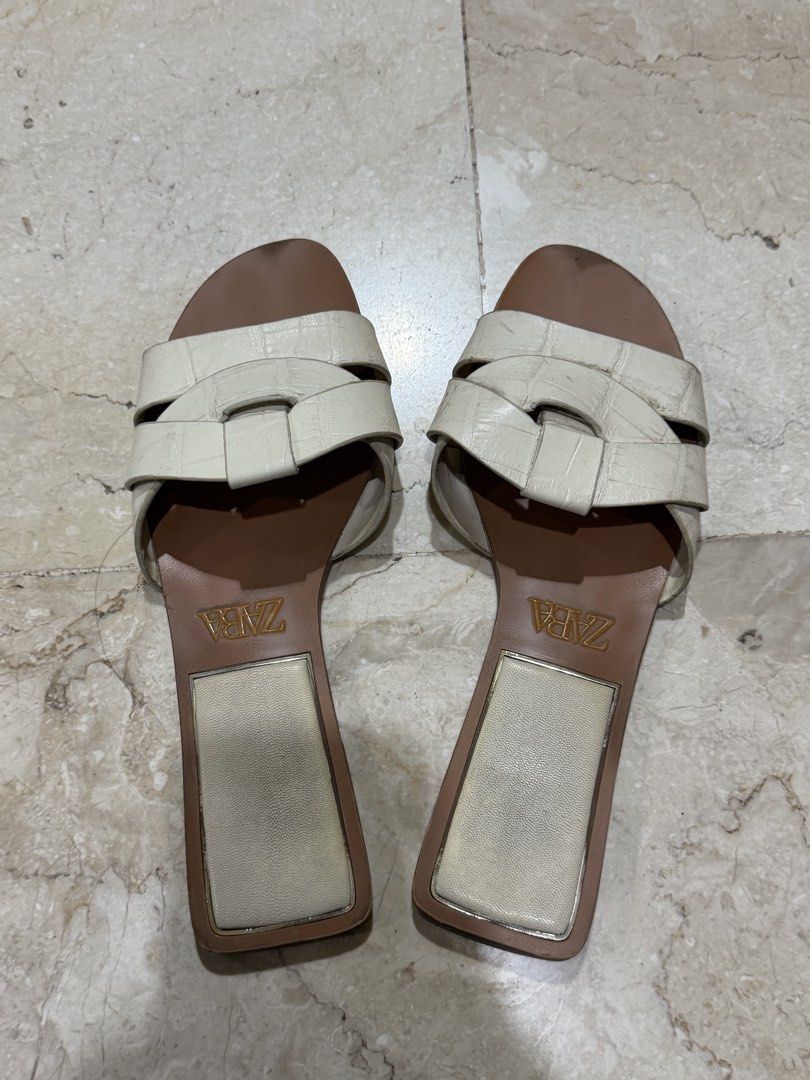 Zara sandals (Category: Sandals) located in Davao. Submitted by declutter29731 (Listing ID 1465516831, Image 1). Description: .