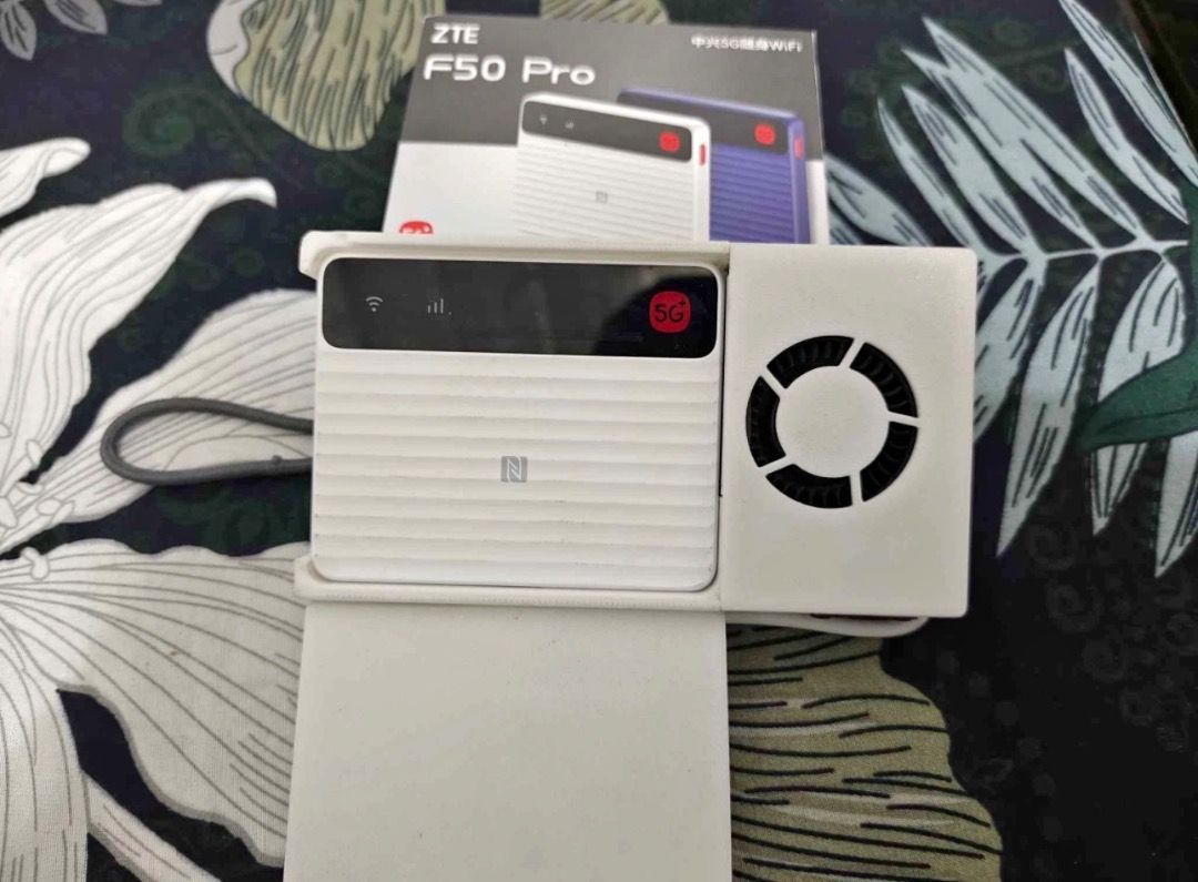 ZTE F50 PRO (Category: Office & Business Technology) located in Paranaque City. Submitted by chieszcake (Listing ID 1465573227, Image 2). Description: Signs of usage but with powerbank and cooling fan. fixed 6500 pickup sm sucat.