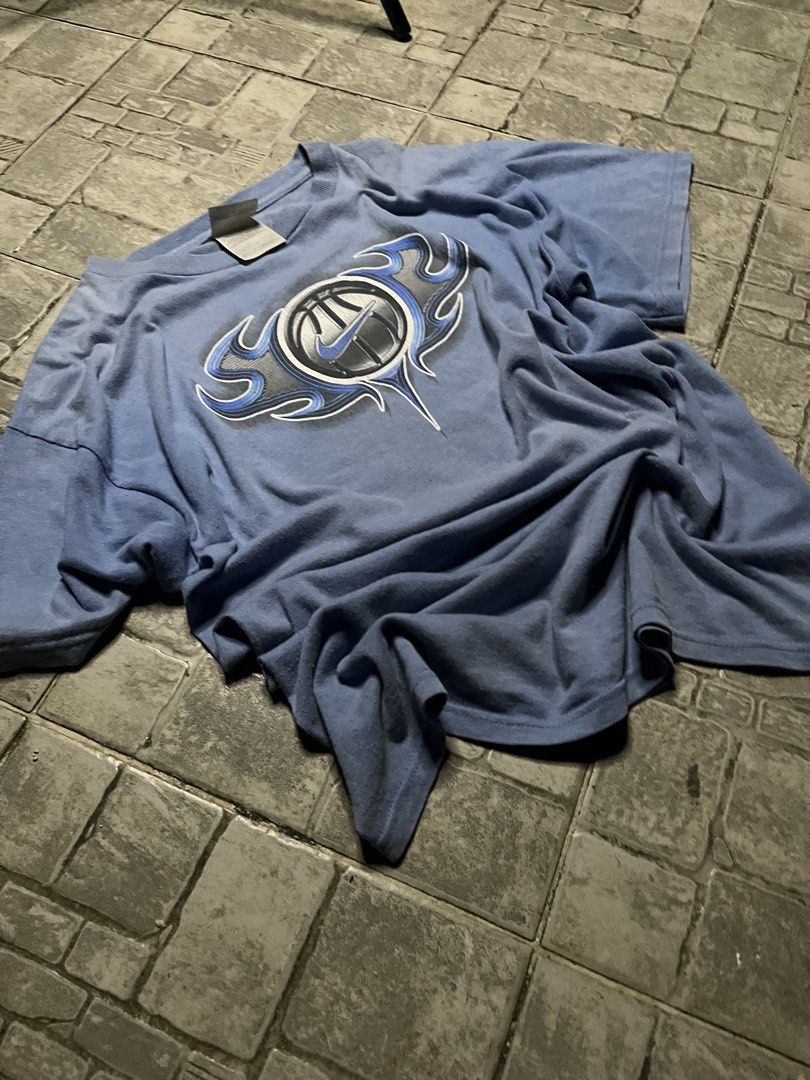00s Nike Shirt (Category: Tshirts & Polo Shirts ) located in Baguio. Submitted by ezrab. (Listing ID 1469314070, Image 3). Description: 20*27 .